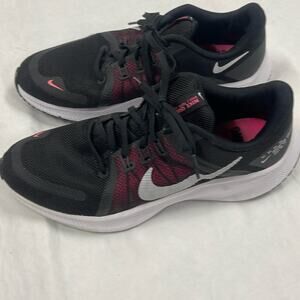 Nike‎ Quest 4 Women’s Running Shoes Black Pink Arch Support Size 10